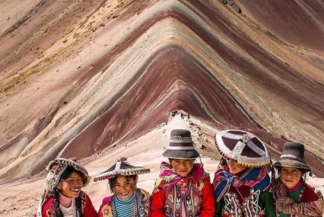 montaña de colores vinicunca tradicion